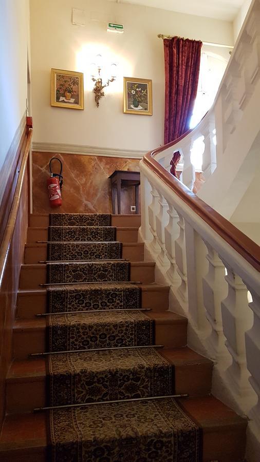 Cardinal Hotel